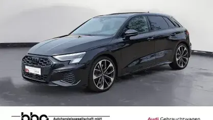 Gebraucht Audi S3 Ambiente 310 PS (228 kW) 2023 Schwarz Limousine