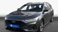 Grau Gebraucht 2024 Ford Focus ST-Line Kombi | 26.550 € (Fairer Preis)