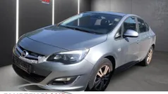 Silbersee/silver lake Gebraucht 2014 Opel Astra Selection Limousine | 4.000 € (Superpreis)