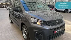 Grau Gebraucht 2024 Peugeot Partner Premium Van / Kleinbus | 16.890 € (Guter Preis)