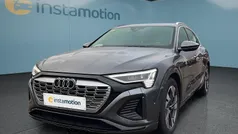 Grau Gebraucht 2023 Audi Q8 e-tron SUV | 49.099 € (Superpreis)