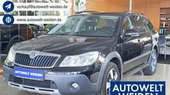 Schwarzmagic perleffekt Gebraucht 2013 Skoda Octavia Scout 4x4 Limousine | 12.900 € (Etwas zu teuer)