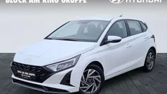 Weiß Neu 2024 Hyundai i20 Trend Limousine | 19.890 € (Superpreis)