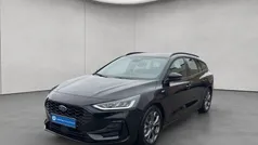 Agate black metallic Gebraucht 2024 Ford Focus ST-Line Kombi | 26.750 € (Fairer Preis)