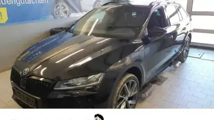 Gebraucht Skoda Superb SportLine 200 PS (147 kW) 2023 Schwarzmagic perleffekt Kombi