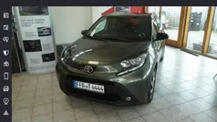 Grün Gebraucht 2023 Toyota Aygo Pulse Kleinwagen | 14.650 € (Guter Preis)