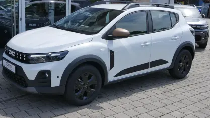 Neu Dacia Sandero Extreme 110 PS (80 kW) 2026 Gletscherweiss Limousine