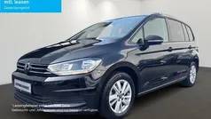 Deep black perleffekt Gebraucht 2024 VW Touran Comfortline Van / Kleinbus | 33.990 € (Fairer Preis)