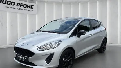 Gebraucht Ford Fiesta Trend 101 PS (74 kW) 2018 Silber Kleinwagen