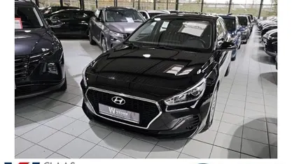 Schwarz Gebraucht 2020 Hyundai i30 Limousine | 10.900 € (Fairer Preis)