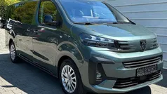 Kapari grün metallic Neu 2025 Peugeot Traveller Business-Line Van / Kleinbus | 46.290 € (Fairer Preis)