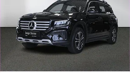 Unilack nachtschwarz Gebraucht 2024 Mercedes GLB200 SUV | 38.750 € (Fairer Preis)