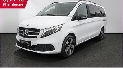 Weiß Gebraucht 2022 Mercedes V250 Avantgarde Van / Kleinbus | 51.450 € (Fairer Preis)