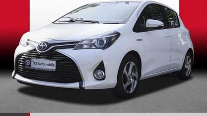 Gebraucht Toyota Yaris Hybrid Basis 101 PS (74 kW) 2017 Schneeweiß Kleinwagen