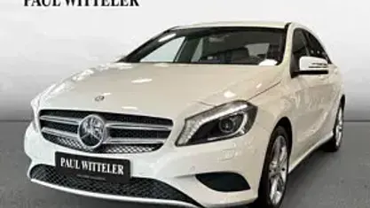Używany Mercedes A180 Urban 122 KM (89 kW) 2013 Biały Sedan/Limuzyna