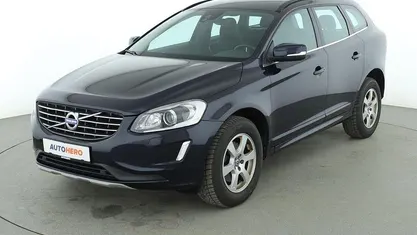 Usado Volvo XC60 Momentum 190 HP (139 kW) 2015 Azul SUV