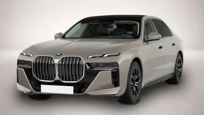 Gebraucht BMW 740 Comfort Edition 286 PS (210 kW) 2025 Grau Limousine