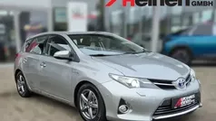 New medium silver Gebraucht 2014 Toyota Auris Hybrid Executive Limousine | 11.900 € (Fairer Preis)