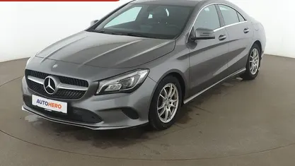 Gebraucht Mercedes CLA200 Urban 156 PS (114 kW) 2016 Grau Limousine