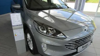 Silber Gebraucht 2024 Ford Kuga Titanium SUV | 29.900 € (Fairer Preis)