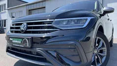 Deep black Gebraucht 2023 VW Tiguan Allspace Move SUV | 36.860 € (Guter Preis)