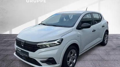 Gebraucht Dacia Sandero Essentiel 67 PS (49 kW) 2021 Weiß Limousine