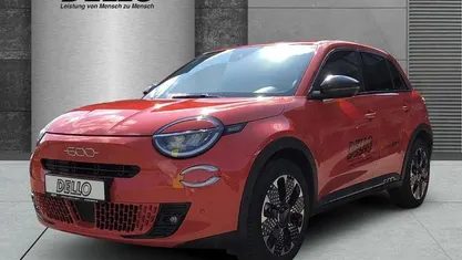 Gebraucht 2024 Fiat 600 La Prima SUV | 27.970 € (Guter Preis)