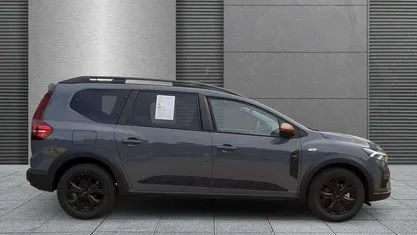 Dolomitgrau Neu 2025 Dacia Jogger Extreme Van / Kleinbus | 22.090 € (Fairer Preis)