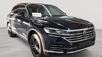 Second-hand VW Touareg Elegance 381 CP (280 kW) 2021 Albastru SUV