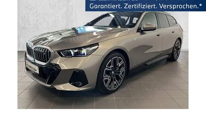Gebraucht BMW i5 M Sport 250 kW (340 PS) 2025 Grau Kombi