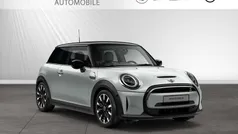 White silver metallic Gebraucht 2021 Mini Cooper SE Kleinwagen | 16.890 € (Fairer Preis)