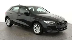 Manhattan grau metallic Neu 2025 Audi A3 Sportback Limousine | 34.545 € (Superpreis)