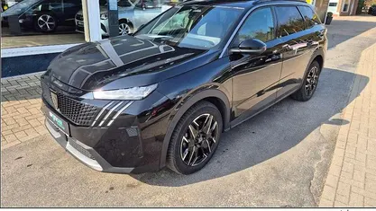 Gebraucht Peugeot 5008 Allure 136 PS (100 kW) 2025 SUV