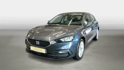 Używany Seat Leon Style 110 KM (80 kW) 2024 Szary Sedan/Limuzyna