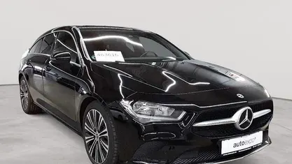 Nachtschwarz Gebraucht 2022 Mercedes CLA200 Shooting Brake Progressive Kombi | 20.890 € (Superpreis)