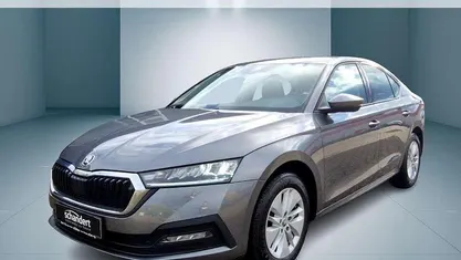 Graphitegrau metallic Gebraucht 2023 Skoda Octavia Ambition Limousine | 21.850 € (Superpreis)