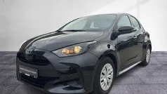 Black mica / ink Gebraucht 2022 Toyota Yaris Hybrid Business Edition Limousine | 18.390 € (Fairer Preis)