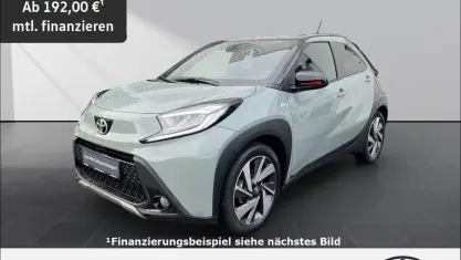 Gebraucht Toyota Aygo X X-plore 72 PS (52 kW) 2024 Gruen SUV