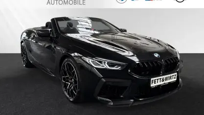 Gebraucht BMW M8 Cabriolet M Sport 625 PS (459 kW) 2024 Saphirschwarz metallic Cabrio