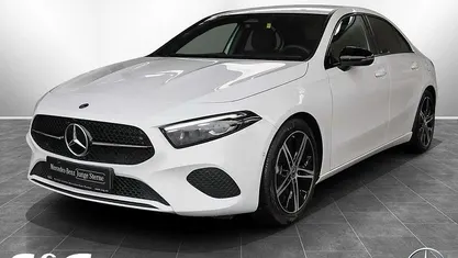 Unilack polarweiß Gebraucht 2024 Mercedes A180 Progressive Limousine | 28.890 € (Fairer Preis)