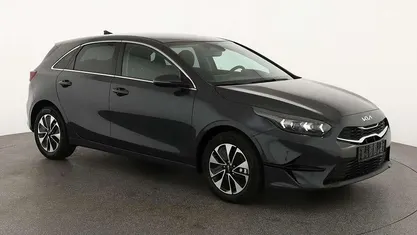 Gebraucht 2025 Kia Ceed Kleinwagen | 25.184 € (Fairer Preis)