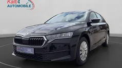 Schwarz Neu 2025 Skoda Octavia Essence Kombi | 27.888 € (Guter Preis)