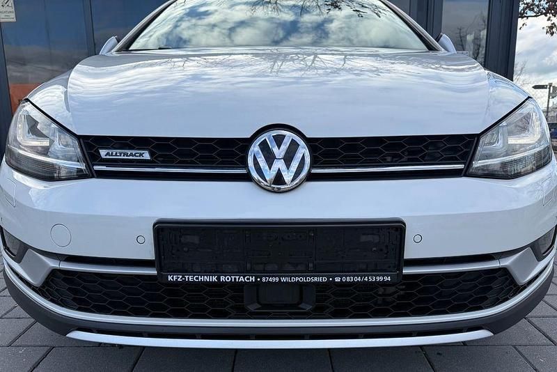 Gebraucht VW Golf Alltrack Basis 209 PS (153 kW) 2016 Weiß Kombi