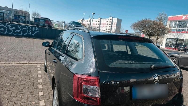 Gebraucht Skoda Octavia 110 PS (80 kW) 2016 Schwarz Kleinwagen