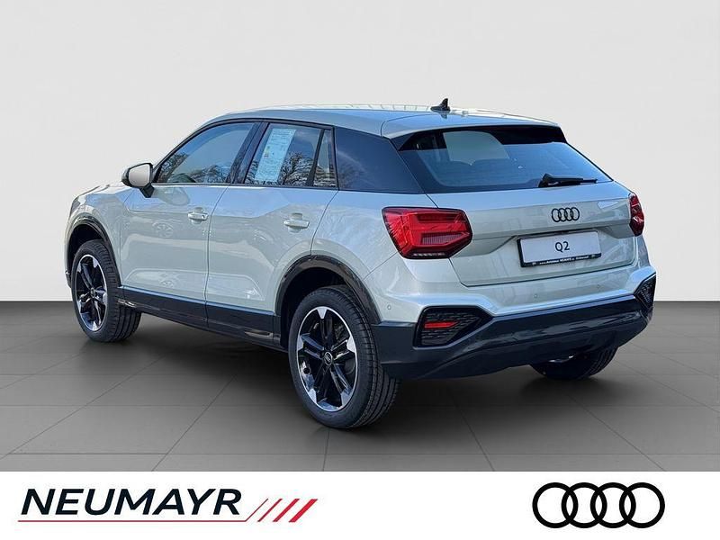 Nowe Audi Q2 Advanced 150 KM (110 kW) 2026 Srebrny SUV