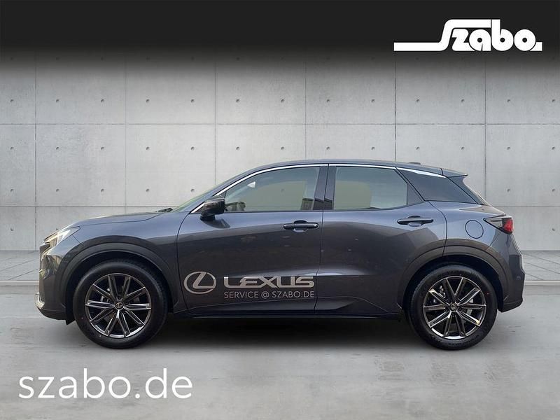 Neu Lexus LBX 136 PS (100 kW) 2025 Grau SUV