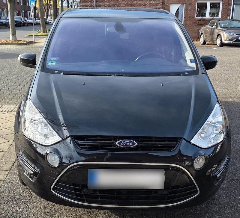 Second-hand Ford S-MAX S 140 CP (102 kW) 2012 Negru Monovolum