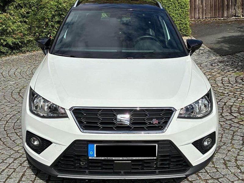 Weiß Gebraucht 2019 Seat Arona FR SUV | 16.300 € (Guter Preis) - Bild 1/4