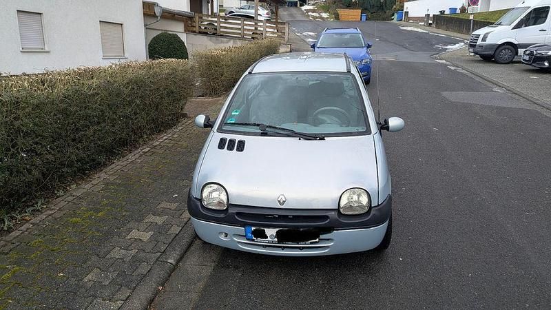 Silber Gebraucht 2005 Renault Twingo Authentique Kleinwagen | 2.300 € (Fairer Preis) - Bild 1/4