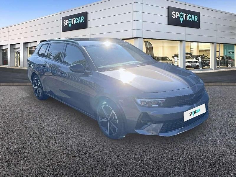 Gebraucht Opel Astra 131 PS (96 kW) 2024 Mondstein grau Kombi
